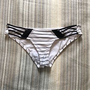 Rip curl bottoms never worn